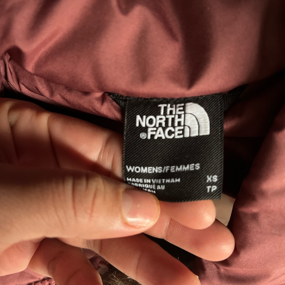 The North Face Women's Pink Puffer Jacket - Picture 3 of 6
